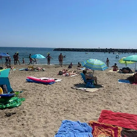 T2 Climatise A 2 Min Du Mole Avec Balcon Et Piscine Agde